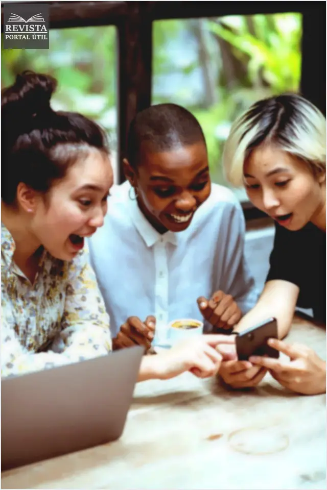 Por que pessoas seguem influenciadores digitais? Por que pessoas seguem influenciadores digitais?
