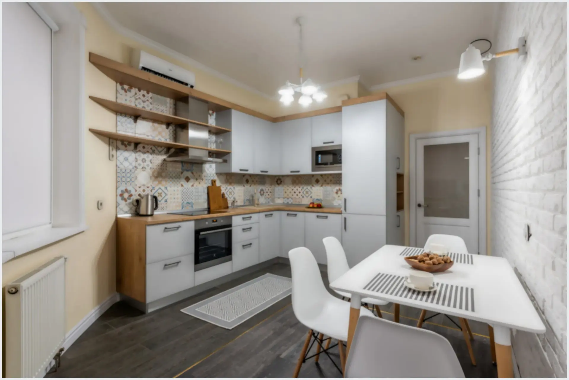 Iluminação para cozinha pequena: 20 dicas