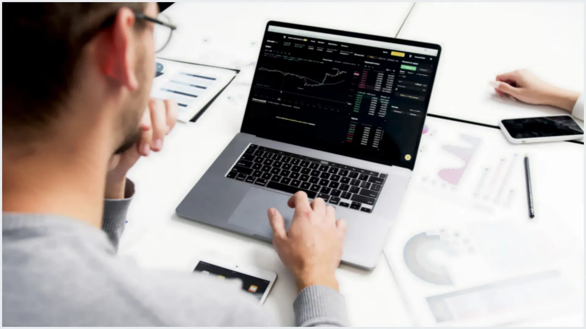 Como investir em ETFs? Passo a passo Como investir em ETFs? Passo a passo