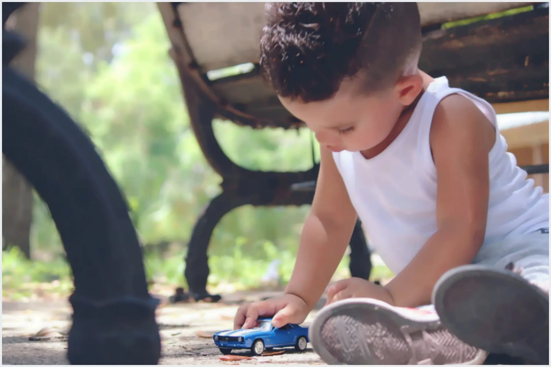 A criança aprende brincando A criança aprende brincando