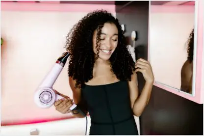 Dicas para encontrar o melhor secador de cabelos cacheados
