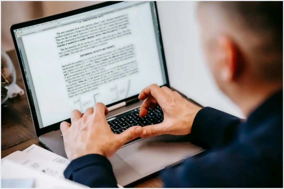 Dicas de como escolher um serviço de tradução confiável e de qualidade Dicas de como escolher um serviço de tradução confiável e de qualidade