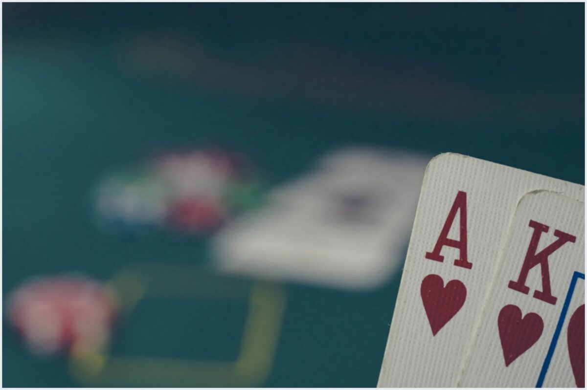 Poker se torna um fenômeno online no Brasil