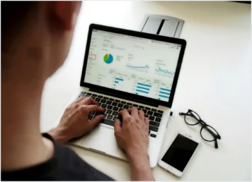 Guia Completo de B2B Online Marketing e Planejamento de Marketing B2B Guia Completo de B2B Online Marketing e Planejamento de Marketing B2B