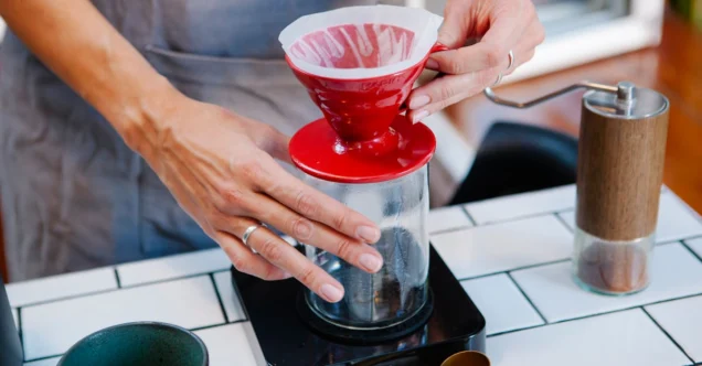 Essa dica faz sua cafeteira durar e melhorar o café