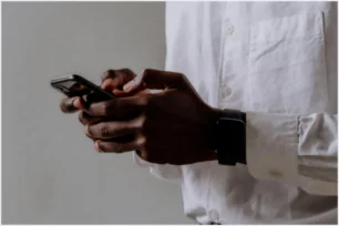 Como cobrar um cliente pelo WhatsApp