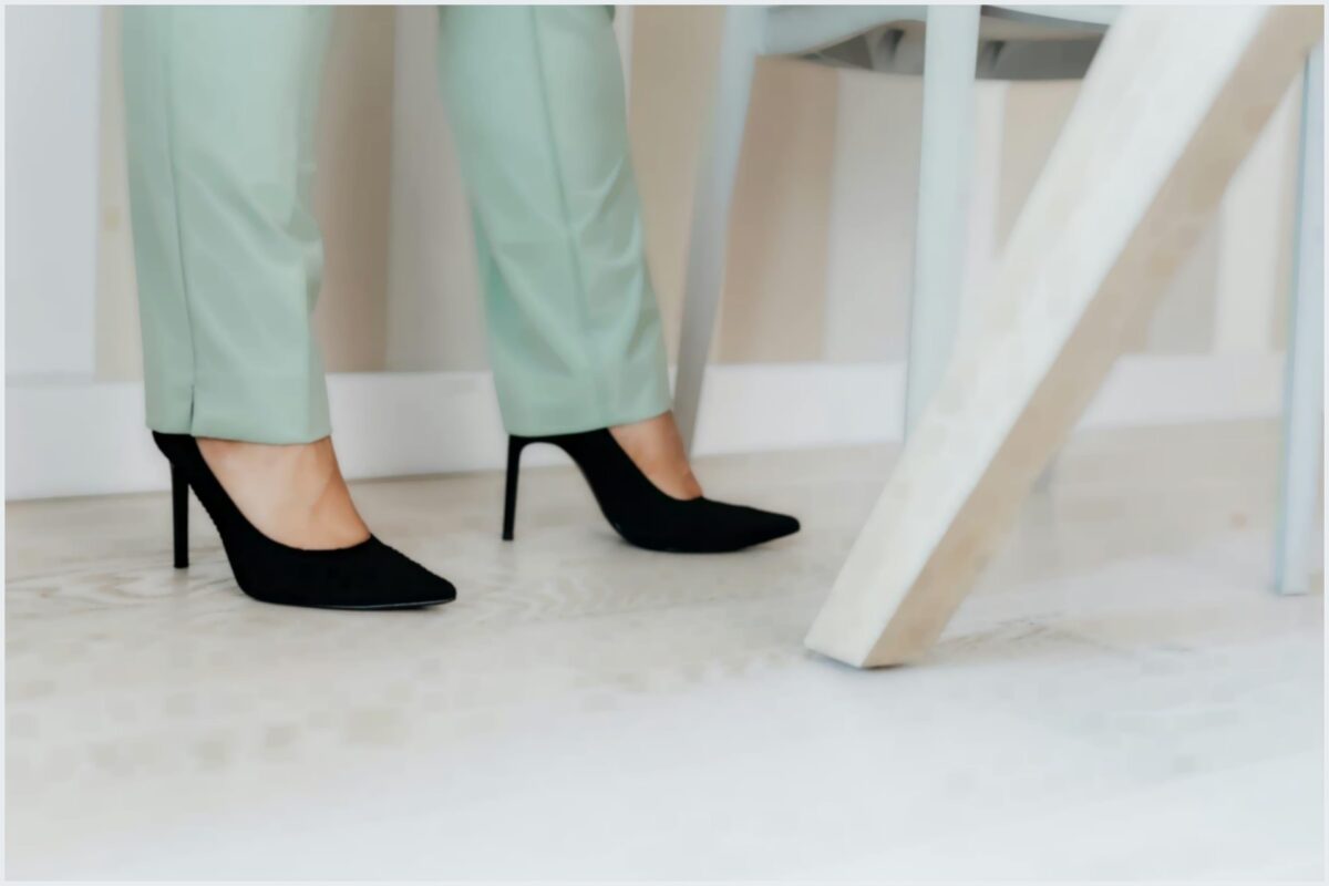 Como montar looks incríveis com um scarpin preto? Como montar looks incríveis com um scarpin preto?