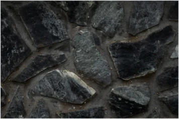 Carmen Black: a intensidade do quartzito preto