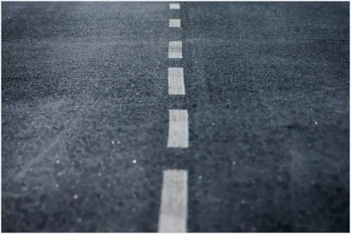 Resiliência no asfalto: como o setor de transporte enfrenta as crises de combustível, clima e greves