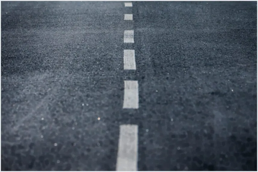 Resiliência no asfalto: como o setor de transporte enfrenta as crises de combustível, clima e greves