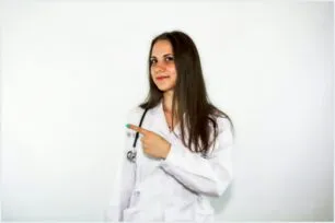 Quais especialidades médicas dominam as buscas no Brasil? Estudo da MedGuias aponta diferenças regionais e mudanças no perfil do paciente