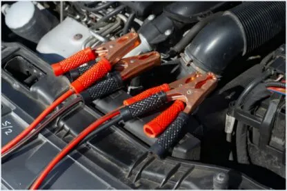 Bateria de carro Moura ou Heliar? Veja qual vale mais a pena para o seu bolso