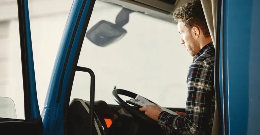 Documentação para transportadores: o guia completo de quem trabalha com transporte de cargas no Brasil Documentação para transportadores: o guia completo de quem trabalha com transporte de cargas no Brasil