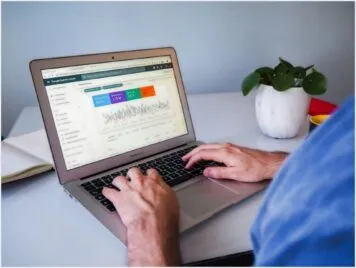 SEO em Curitiba: como empresas podem aparecer melhor no Google e atrair clientes SEO em Curitiba: como empresas podem aparecer melhor no Google e atrair clientes