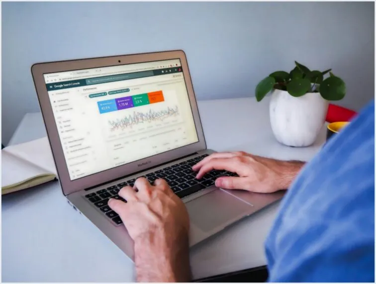 SEO em Curitiba: como empresas podem aparecer melhor no Google e atrair clientes